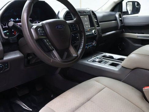 Used 2019 Ford Expedition XLT image 21