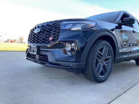 New 2026 Ford Explorer ST image 16