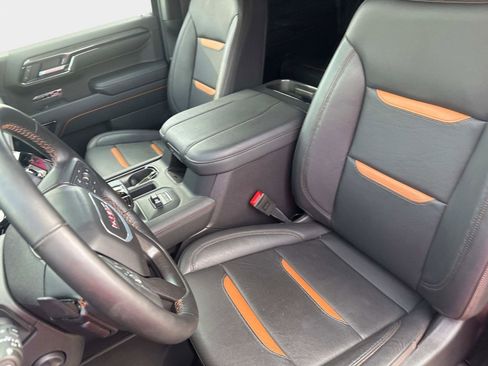 Used 2024 GMC Sierra 1500 AT4 w/ Technology Package image 21