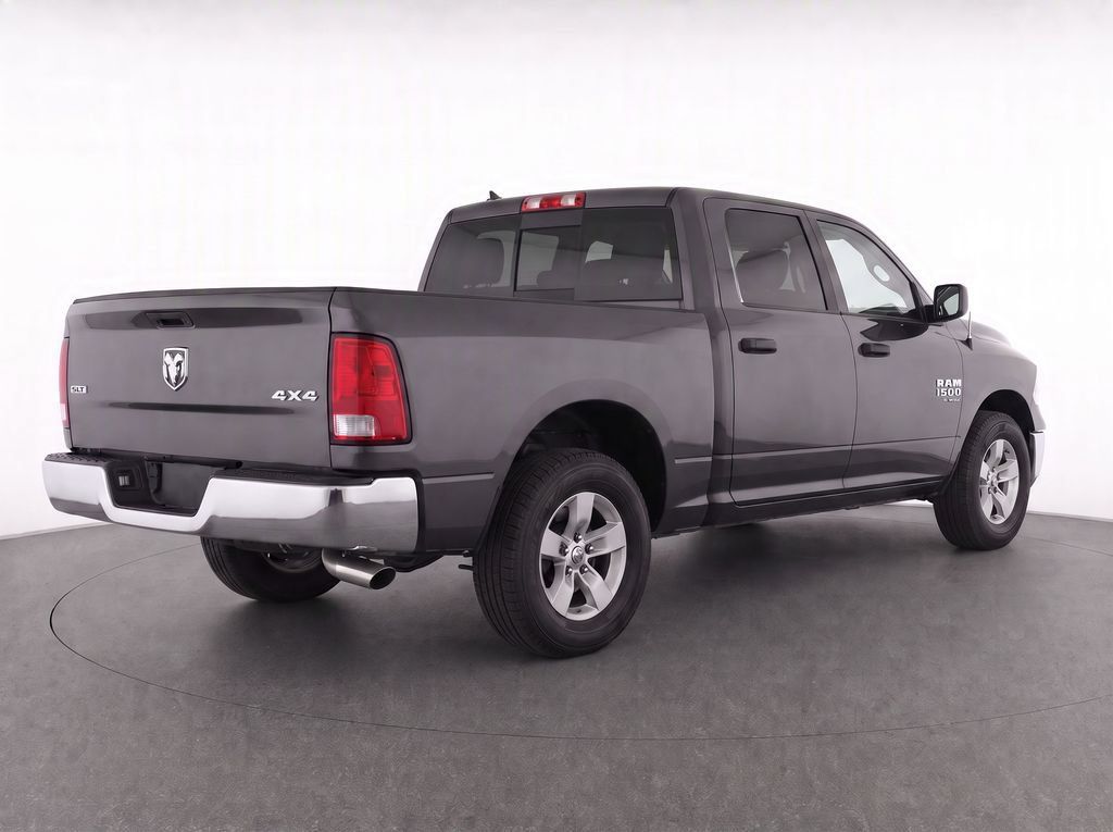 Used 2022 RAM 1500 Classic SLT AWD/4WD image 4