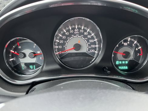 Used 2013 Chrysler 200 Touring w/ S Exterior Appearance Pkg image 23