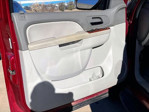 Used 2011 Chevrolet Tahoe LT image 23