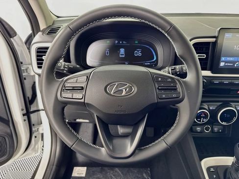 New 2026 Hyundai Venue SEL FWD image 15