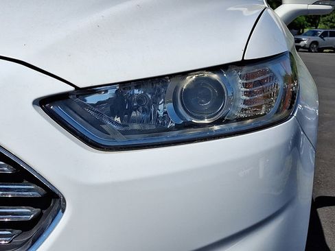 Used 2014 Ford Fusion SE FWD image 10
