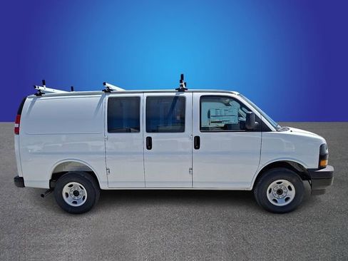 New 2026 Chevrolet Express 2500 RWD image 3