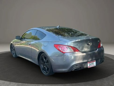 Used 2011 Hyundai Genesis 2.0T image 3