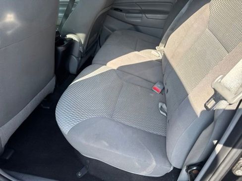 Used 2012 Toyota Tacoma 4x4 Double Cab image 11