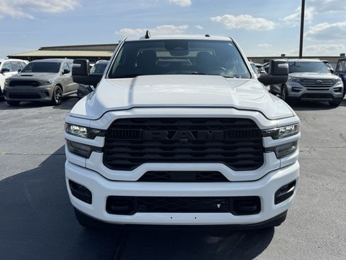 Used 2025 RAM 2500 Big Horn AWD/4WD image 3
