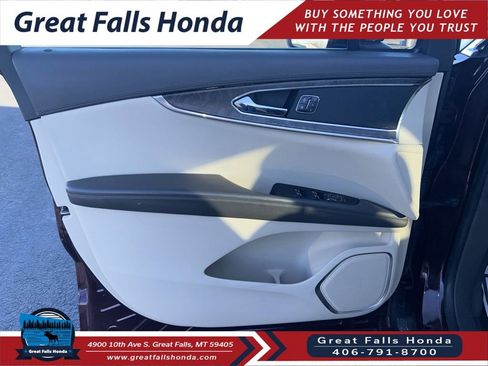 Used 2017 Lincoln MKX Reserve w/ Driver Assistance Package image 12