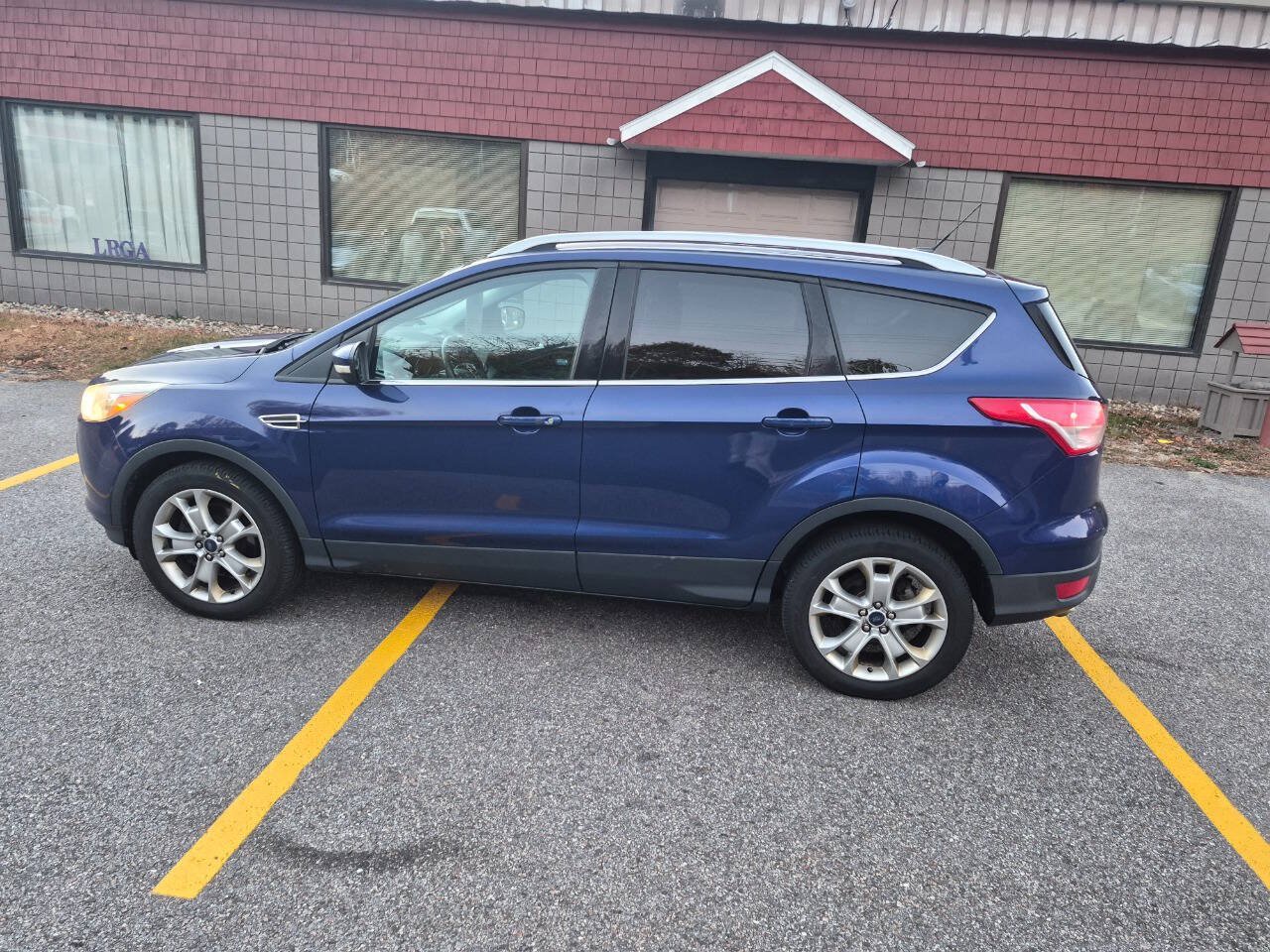 Used 2016 Ford Escape Titanium AWD/4WD image 5