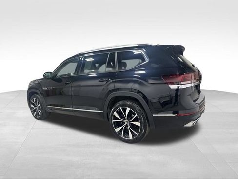 Certified 2024 Volkswagen Atlas SEL Premium R-Line image 8