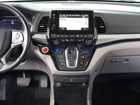 Used 2019 Honda Odyssey Elite image 17