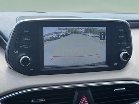 Used 2020 Hyundai Santa Fe SEL w/ Convenience + Premium Package FWD image 3