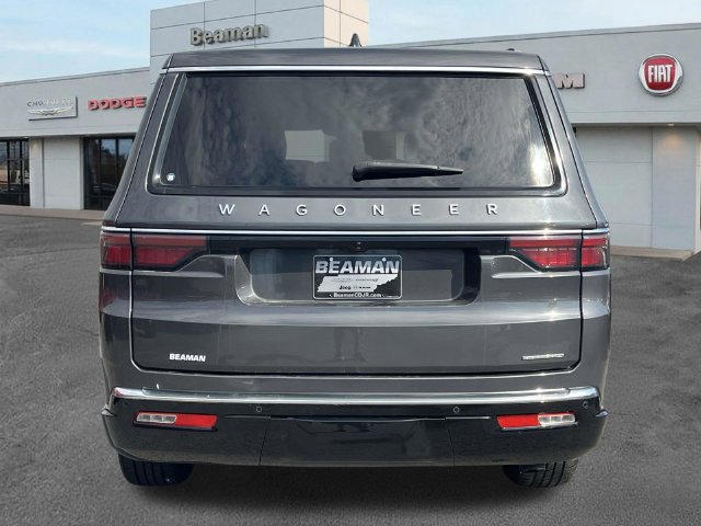 Used 2024 Jeep Wagoneer L Series II w/ Flexible Seating Group AWD/4WD image 6