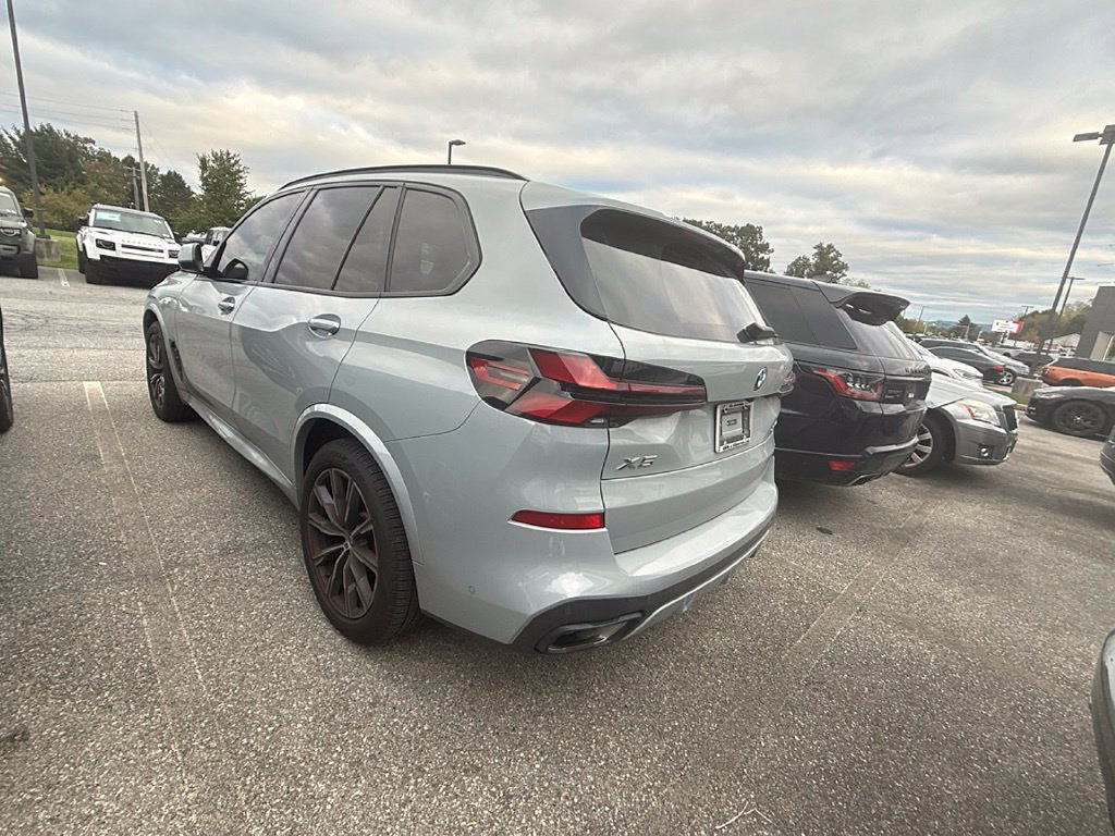 Used 2026 BMW X5 xDrive40i AWD/4WD image 6