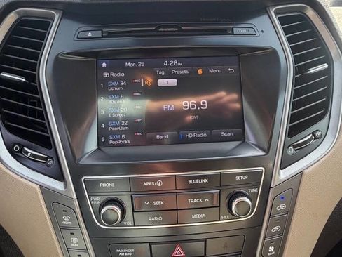 Used 2017 Hyundai Santa Fe SE w/ Cargo Package image 19