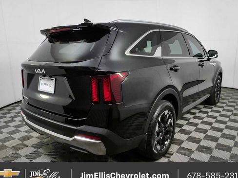 Used 2026 Kia Sorento S FWD image 3
