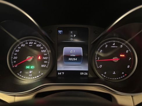 Used 2019 Mercedes-Benz GLC 300 4MATIC image 26