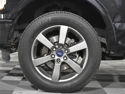 Used 2016 Ford F150 Platinum w/ Equipment Group 701A Luxury image 24