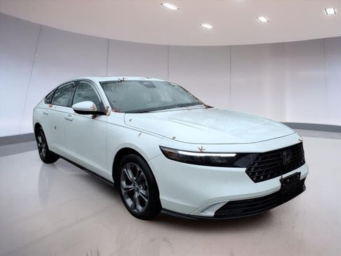 Used 2024 Honda Accord EX image 1