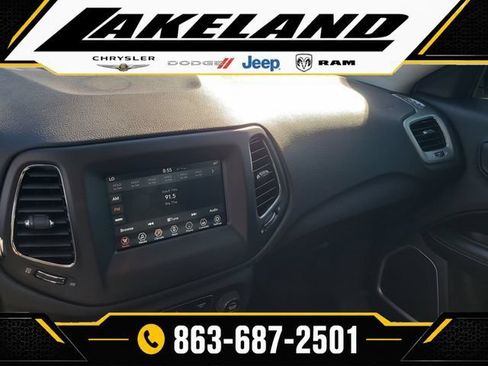 Used 2020 Jeep Compass Latitude FWD image 20