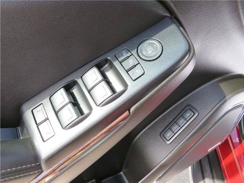 Used 2020 GMC Yukon SLT w/ Open Road Package AWD/4WD image 14