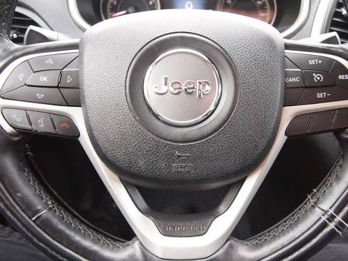 Used 2014 Jeep Cherokee Trailhawk w/ Comfort/Convenience Group AWD/4WD image 9