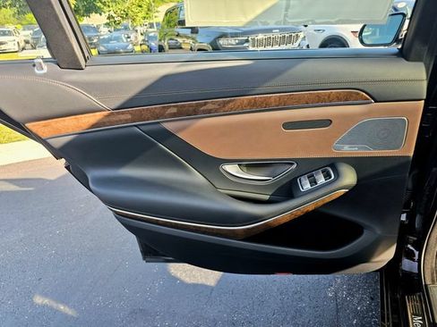 Certified 2016 Mercedes-Benz S 550 4MATIC Sedan w/ Premium Package image 27