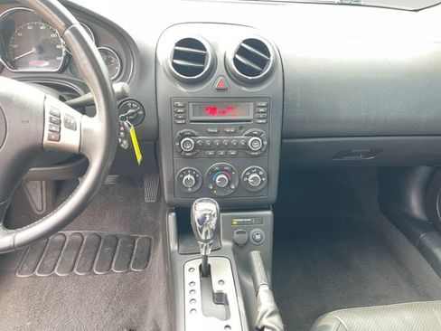 Used 2009 Pontiac G6 GT w/ Sun And Sound Plus Package FWD image 10