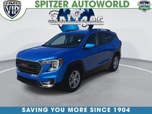 Used 2024 GMC Terrain SLE w/ Driver Convenience Package FWD image 4
