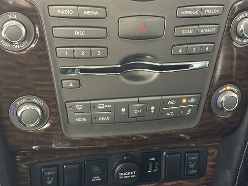 Used 2020 Nissan Armada SL image 23