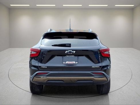 Used 2024 Chevrolet Trax ACTIV FWD image 5