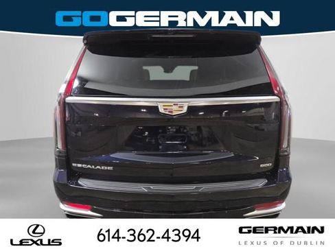 Used 2023 Cadillac Escalade Premium Luxury AWD/4WD image 8
