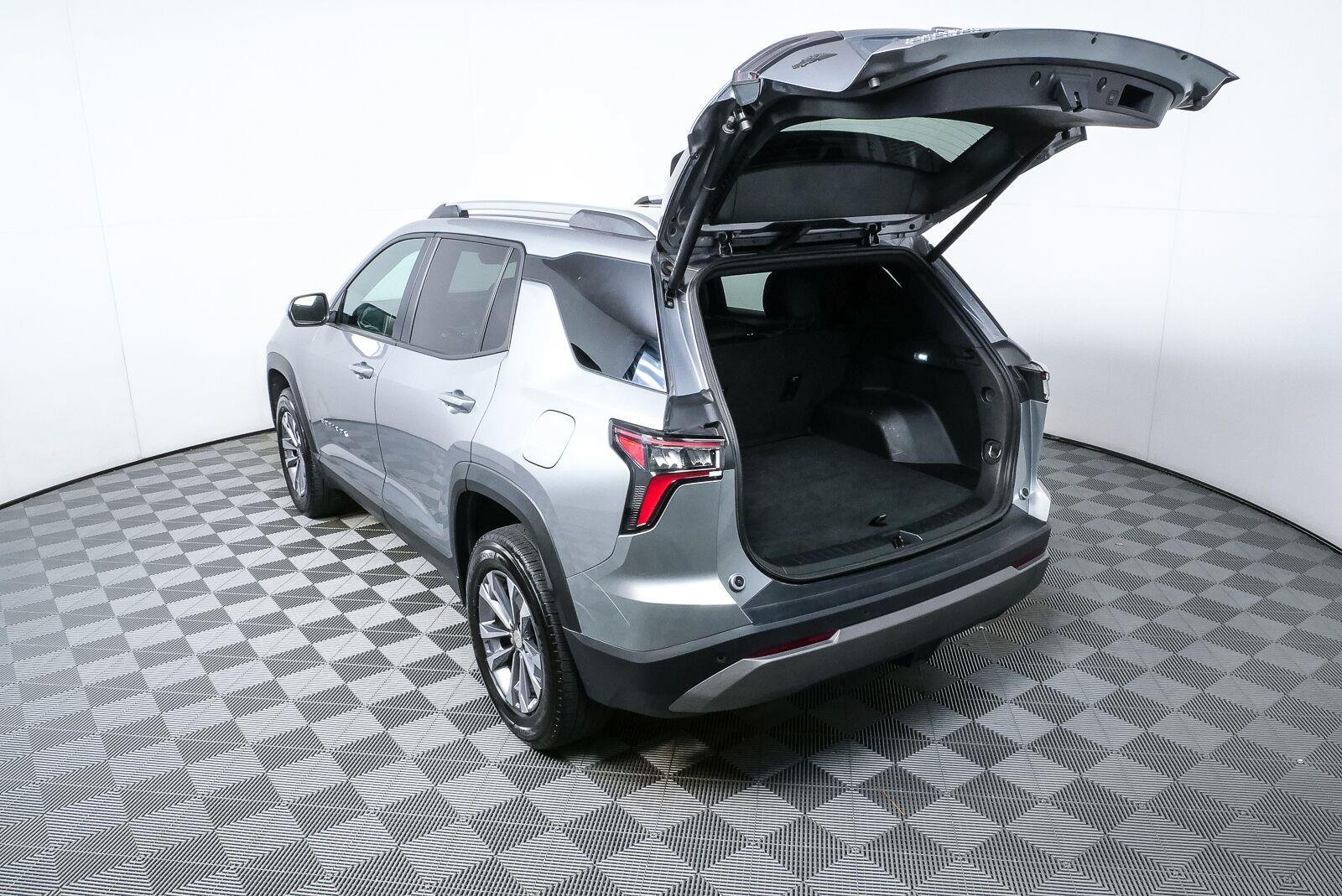 Certified 2025 Chevrolet Equinox LT w/ Convenience Package II FWD image 27
