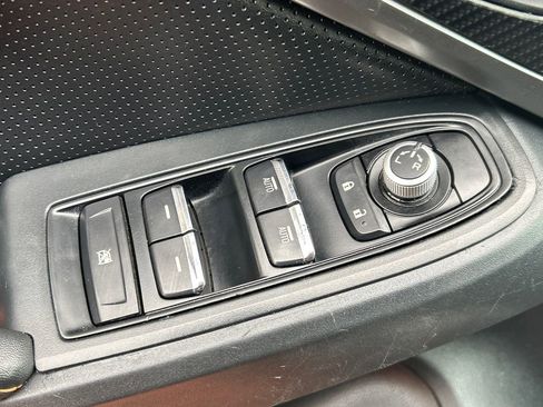 Used 2020 Subaru Crosstrek 2.0i Limited w/ Moonroof Package w/Navigation image 34