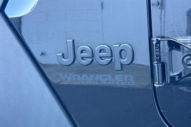Used 2022 Jeep Wrangler Unlimited Sport AWD/4WD image 32