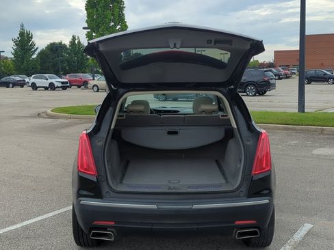 Used 2018 Cadillac XT5 Premium Luxury FWD image 9