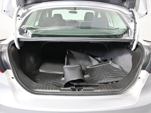 Used 2017 Ford Focus SE FWD image 16