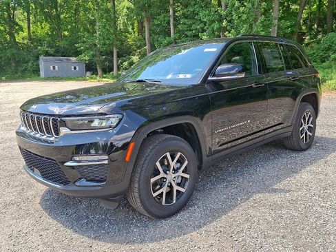 New 2025 Jeep Grand Cherokee Limited image 2