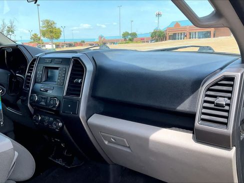 Used 2017 Ford F150 XLT RWD image 21