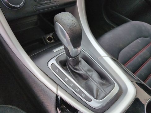 Used 2015 Ford Fusion SE w/ Equipment Group 201A image 21