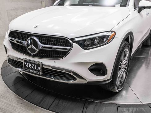 Certified 2026 Mercedes-Benz GLC 300 image 11