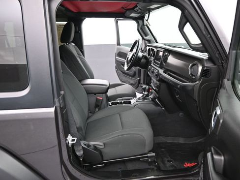Used 2021 Jeep Wrangler Sport S image 30