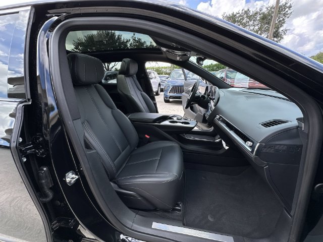 Used 2024 Cadillac Lyriq Tech w/ Driver Assist Package AWD/4WD image 32