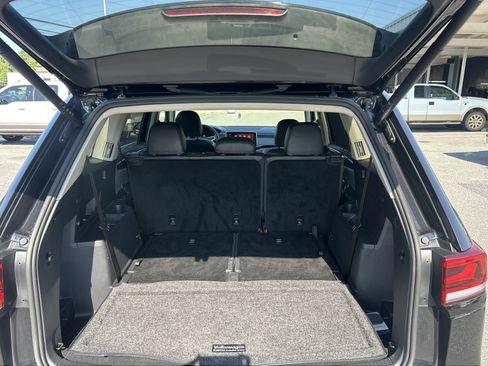 Used 2024 Volkswagen Atlas Peak Edition SE AWD/4WD image 21