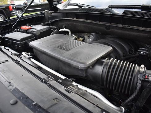 Certified 2023 Chevrolet Suburban RST w/ Sport Performance Package image 41