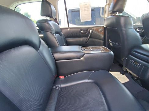 Used 2017 INFINITI QX80 4WD image 6