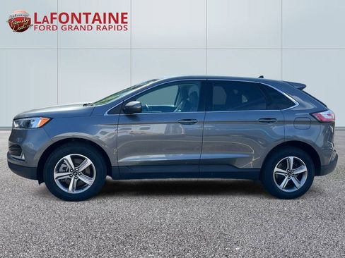 Certified 2024 Ford Edge SEL w/ Convenience Package AWD/4WD image 4