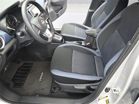 Used 2025 Nissan Versa SV w/ Trunk Package image 13