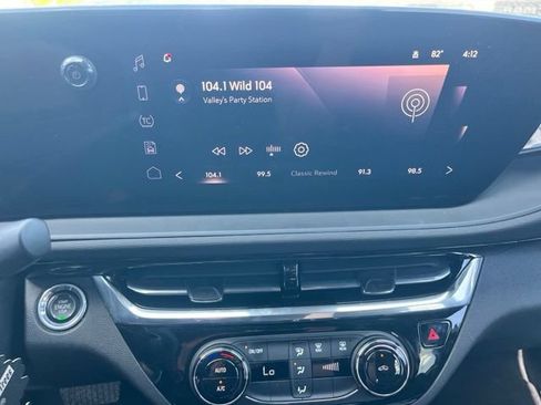 Used 2024 Buick Envista Sport Touring w/ Advanced Safety Package FWD image 13